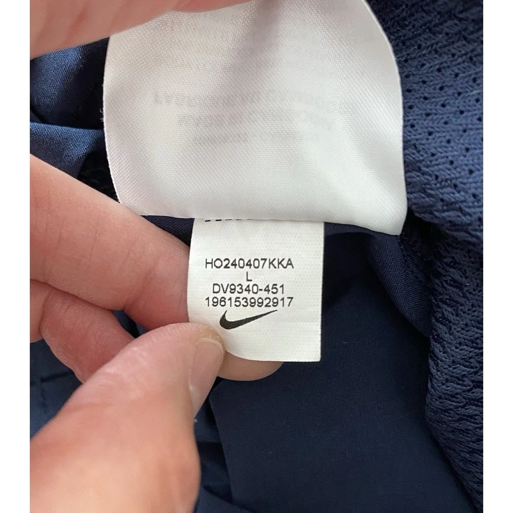 Nike Dri-Fit Men's L Navy Blue Elastic Drawstring Waist Unlined Athletic Shorts